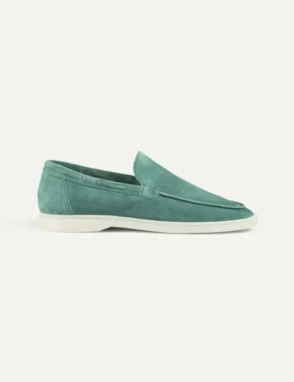 montacourloaferAppleblue4_8bea6c48-2998-440e-9812-6096f4cb0279.webp